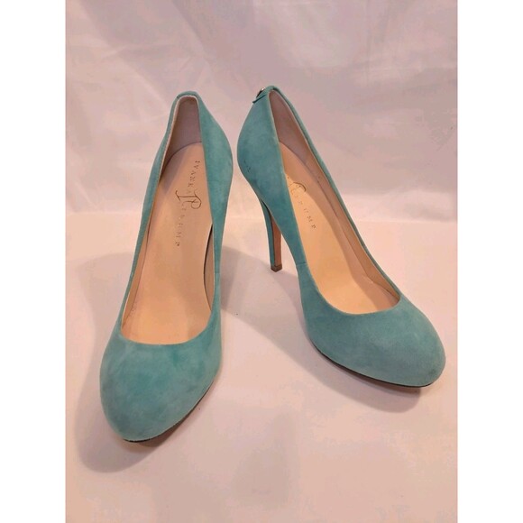 Ivanka Trump Size 8M Green Suede Heels  Pumps 4.5" Stiletto Leather Sole Slip On - Picture 1 of 9